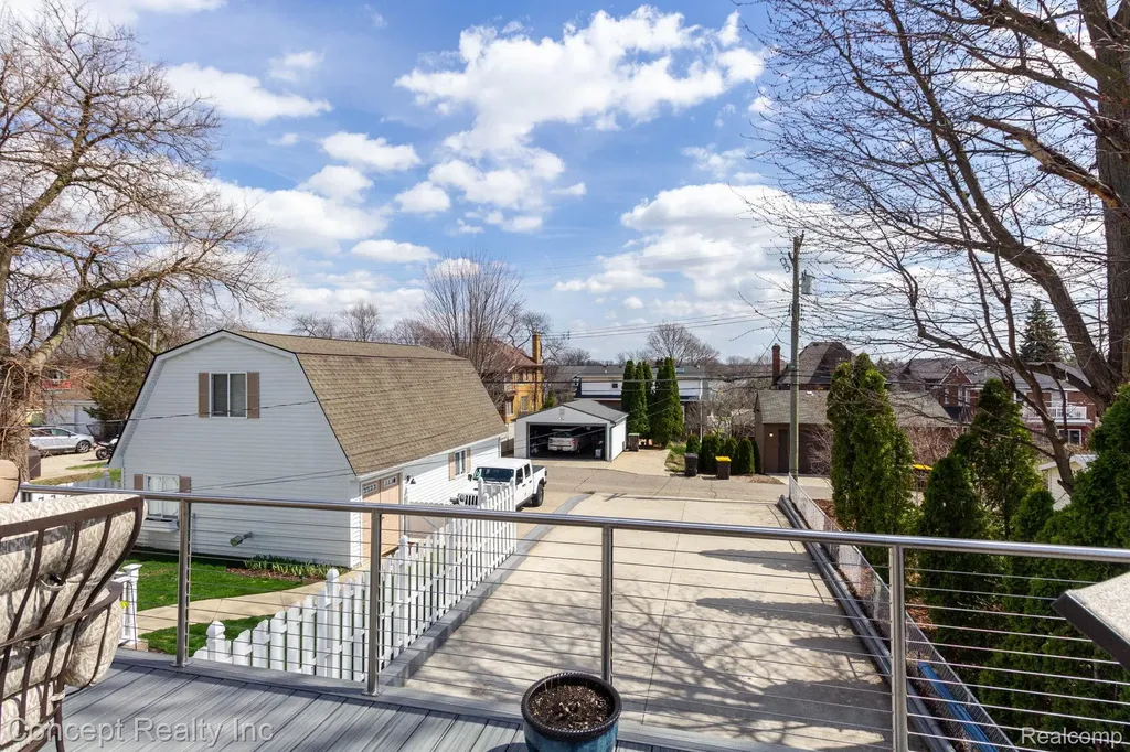 2935 W Jefferson Avenue Trenton City MI 48183