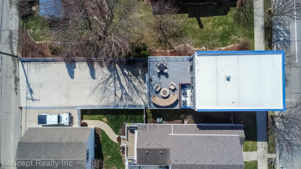 2935 W Jefferson Avenue Trenton City MI 48183