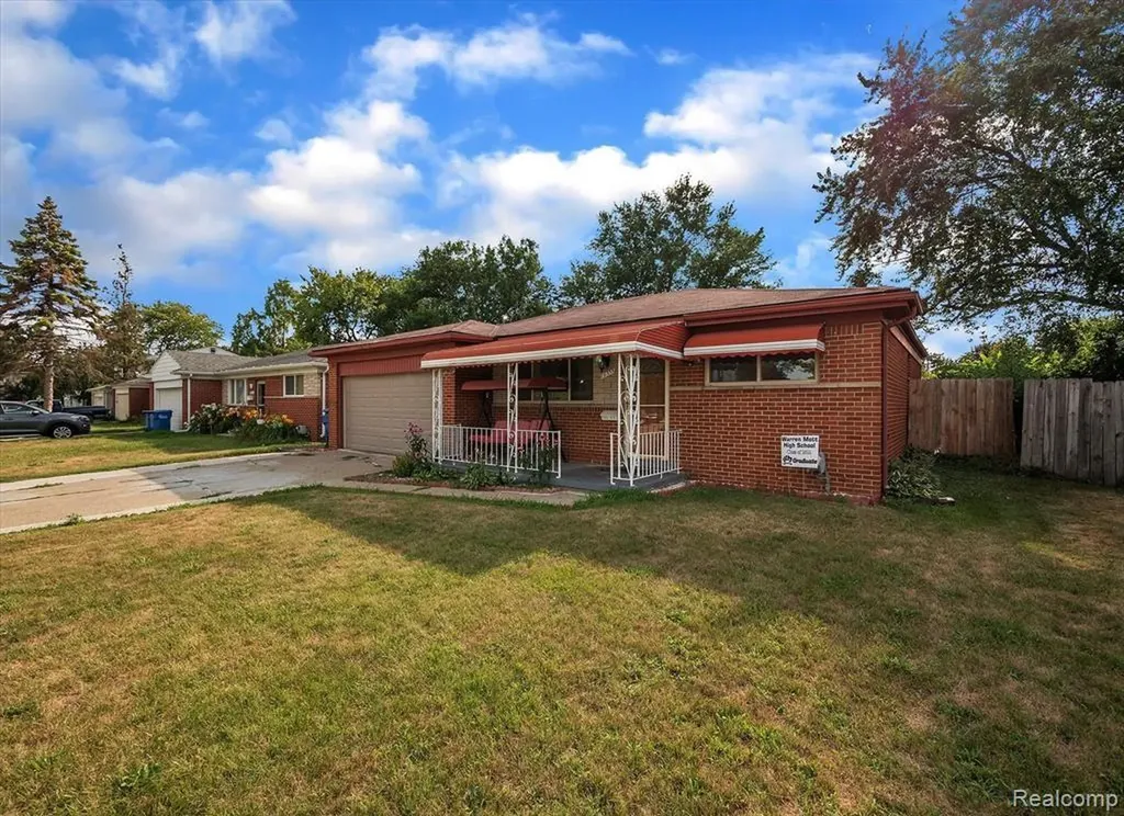29355 Westbrook Avenue Warren City MI 48092
