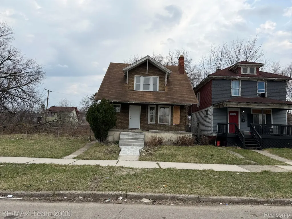 2301 Fullerton Street Detroit City MI 48238