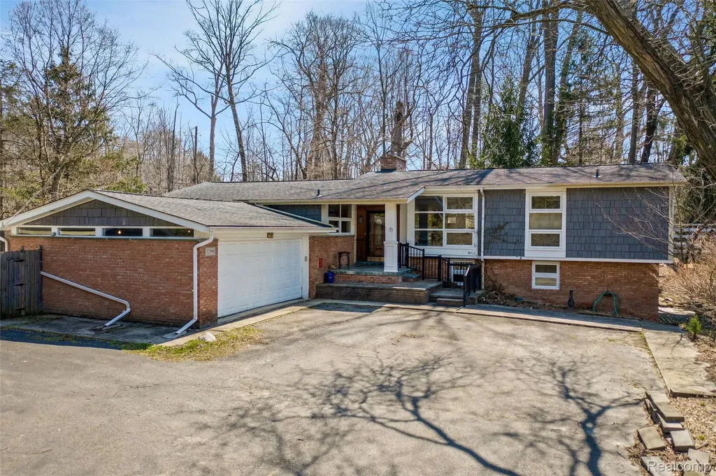 32998 Biddestone Lane Farmington Hills City MI 48334
