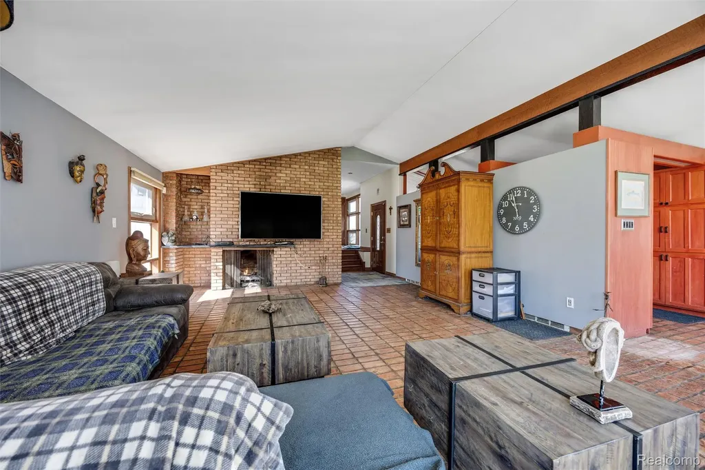 32998 Biddestone Lane Farmington Hills City MI 48334