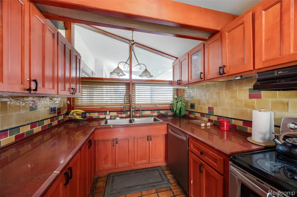 32998 Biddestone Lane Farmington Hills City MI 48334