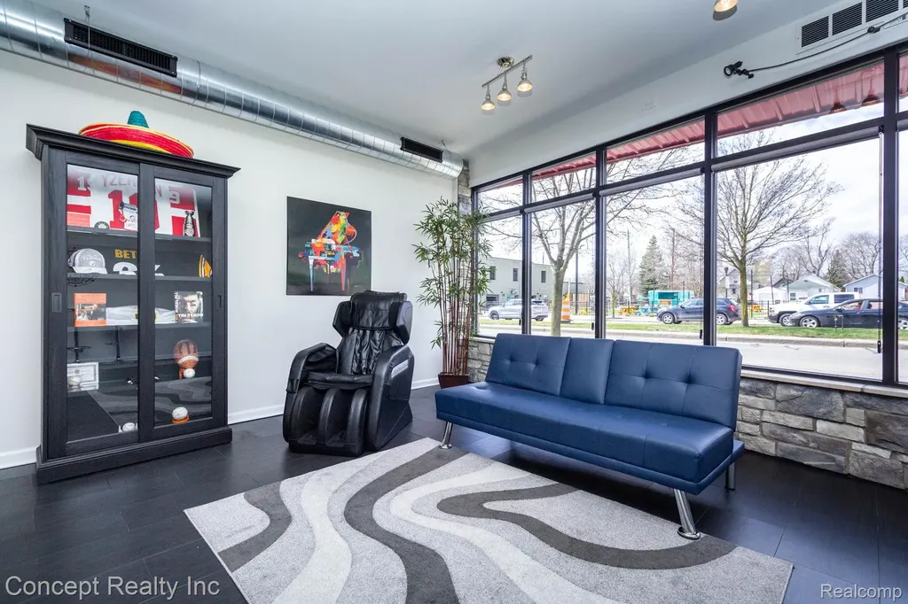 2935 W Jefferson Avenue Trenton City MI 48183