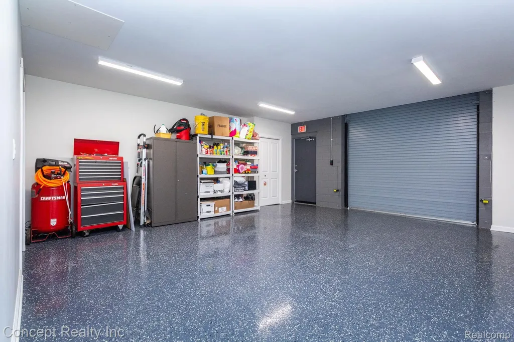 2935 W Jefferson Avenue Trenton City MI 48183