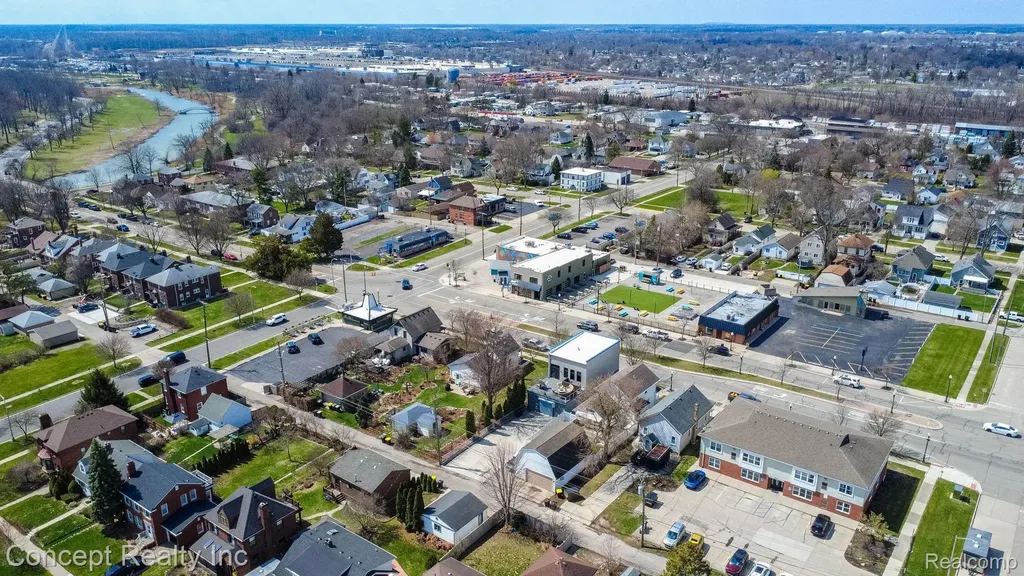 2935 W Jefferson Avenue Trenton City MI 48183