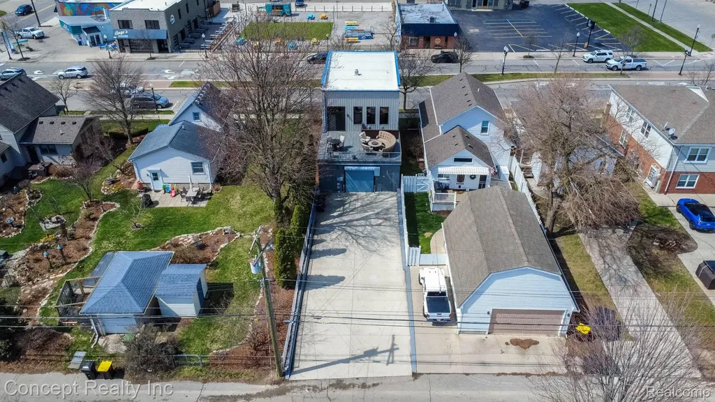 2935 W Jefferson Avenue Trenton City MI 48183