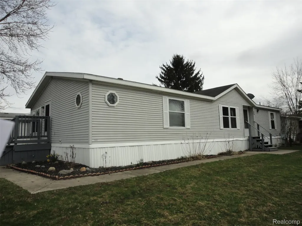 326 Holly Lane Van Buren Charter Township MI 48111