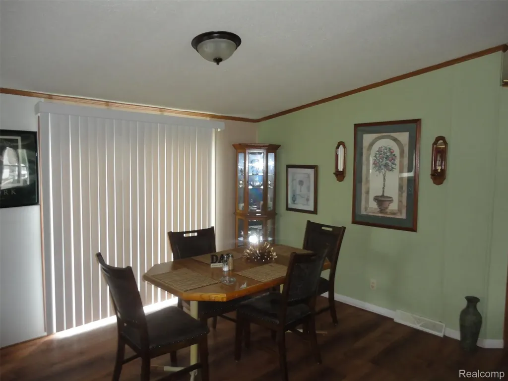 326 Holly Lane Van Buren Charter Township MI 48111