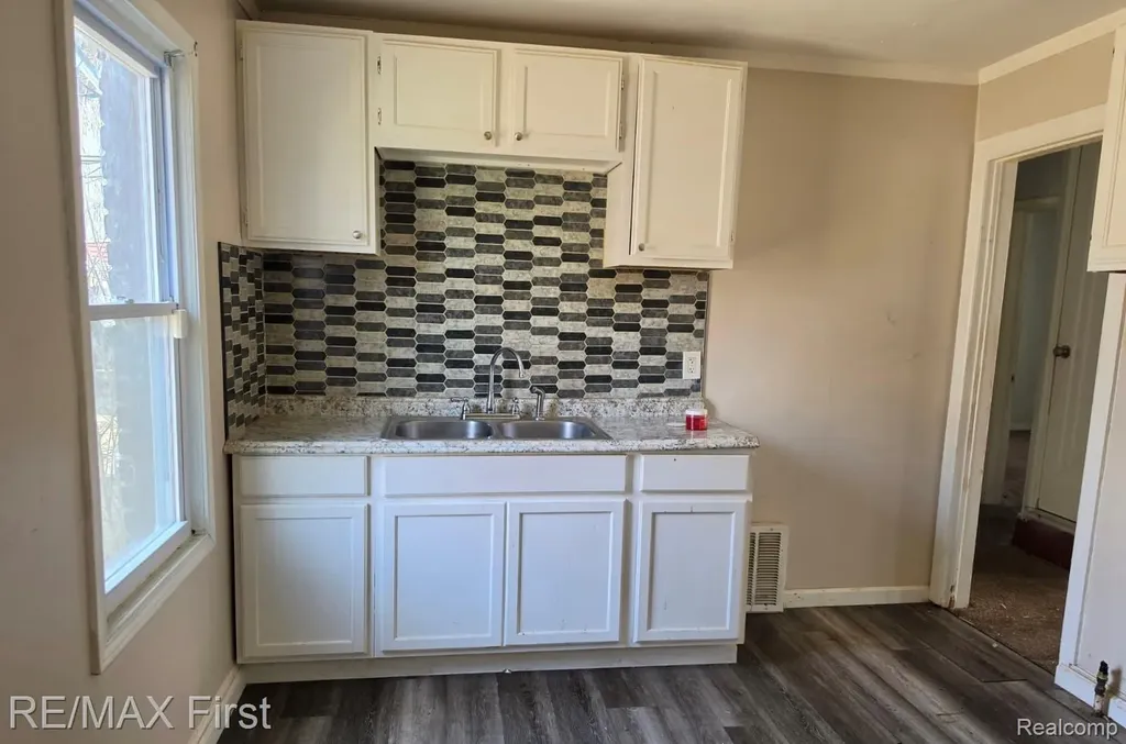 12717 Riad Street Detroit City MI 48224