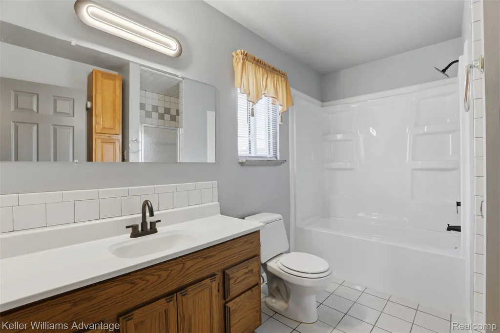28800 Sibley Road Huron Charter Township MI 48174