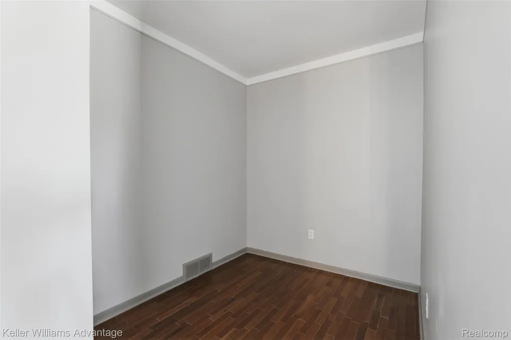 28800 Sibley Road Huron Charter Township MI 48174