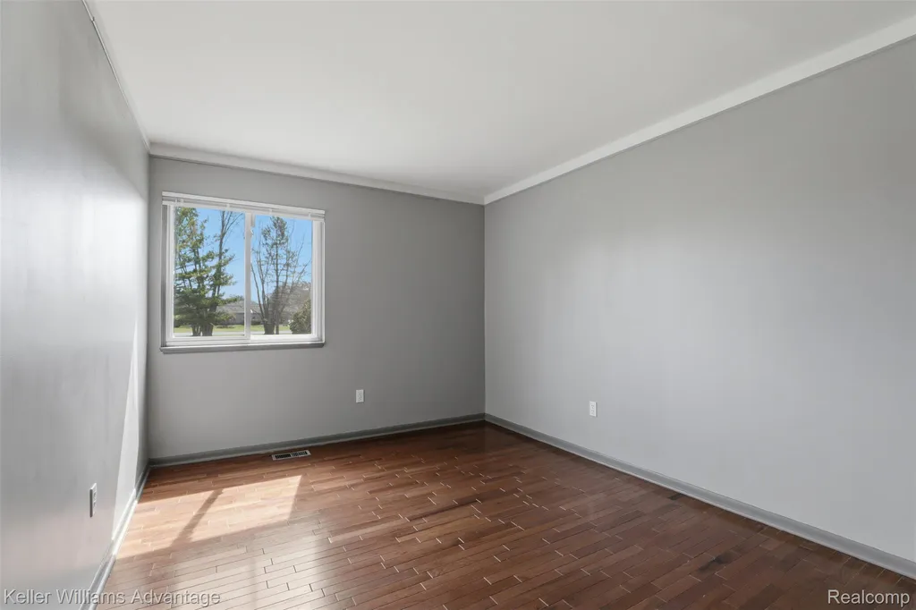 28800 Sibley Road Huron Charter Township MI 48174