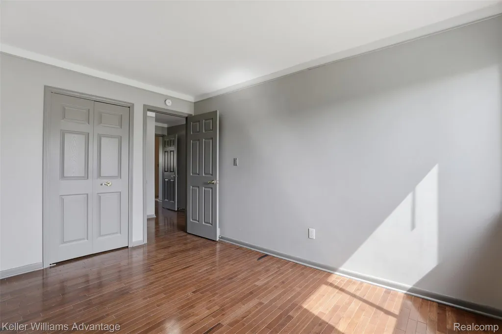 28800 Sibley Road Huron Charter Township MI 48174