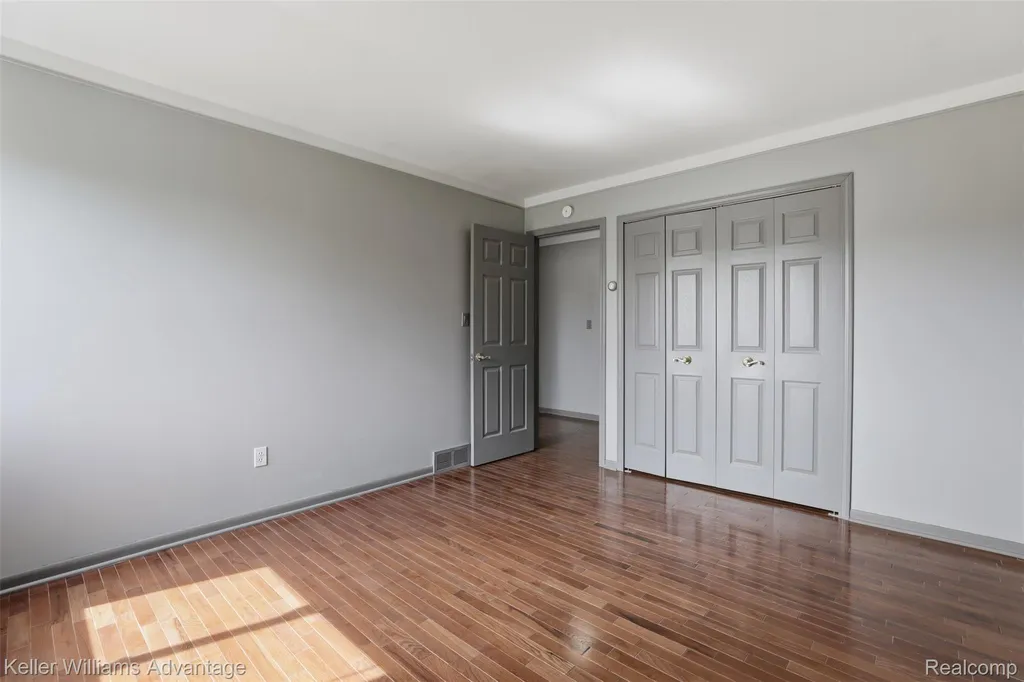 28800 Sibley Road Huron Charter Township MI 48174