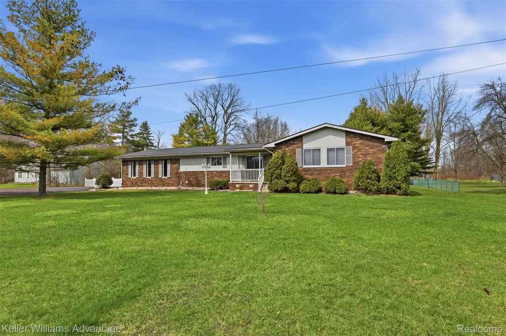 28800 Sibley Road Huron Charter Township MI 48174
