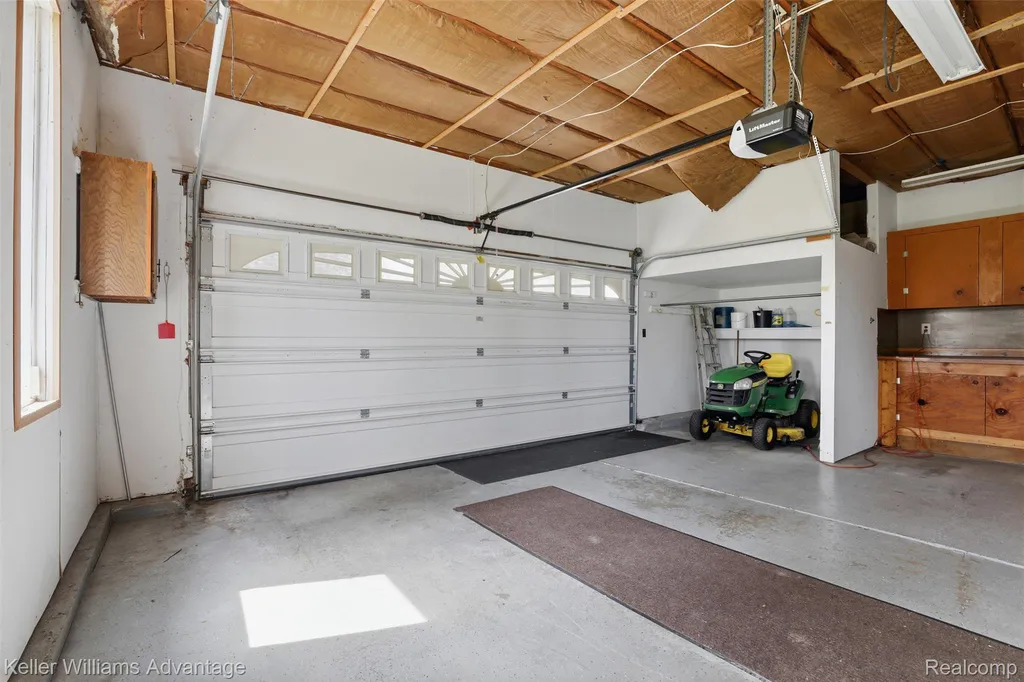 28800 Sibley Road Huron Charter Township MI 48174