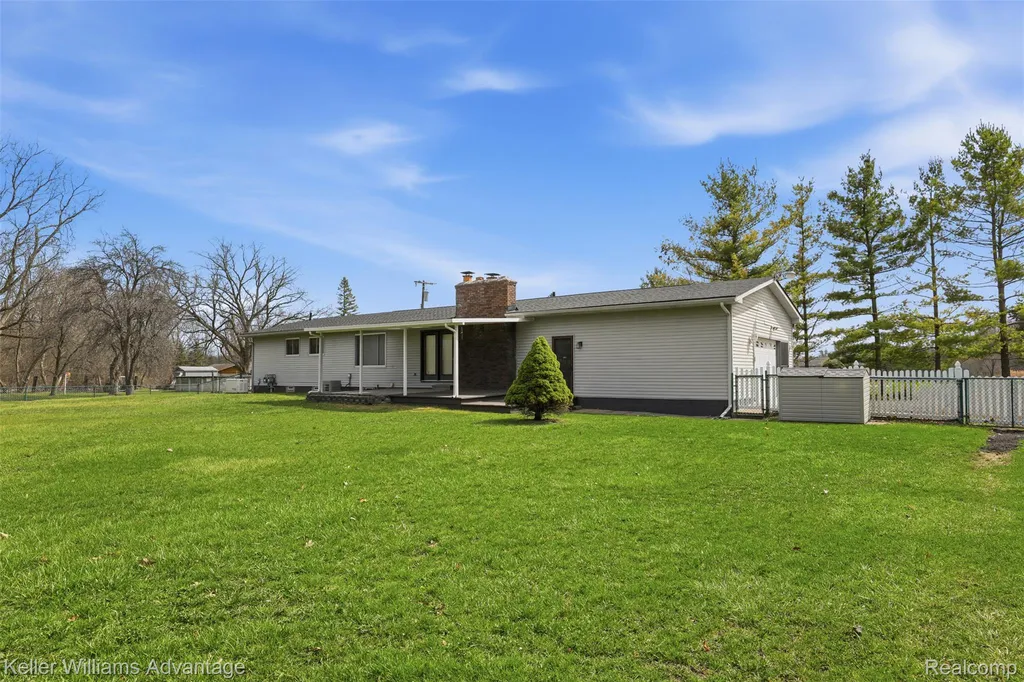 28800 Sibley Road Huron Charter Township MI 48174