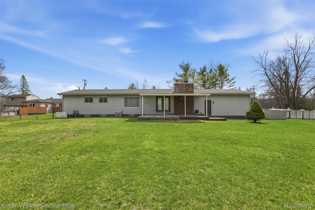 28800 Sibley Road Huron Charter Township MI 48174