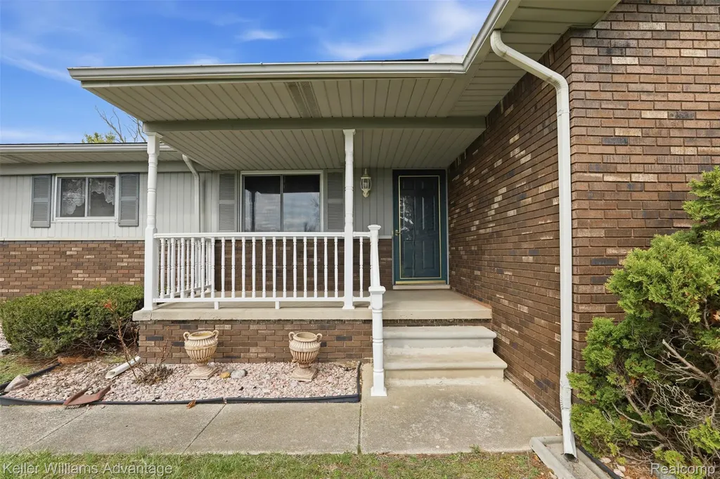 28800 Sibley Road Huron Charter Township MI 48174