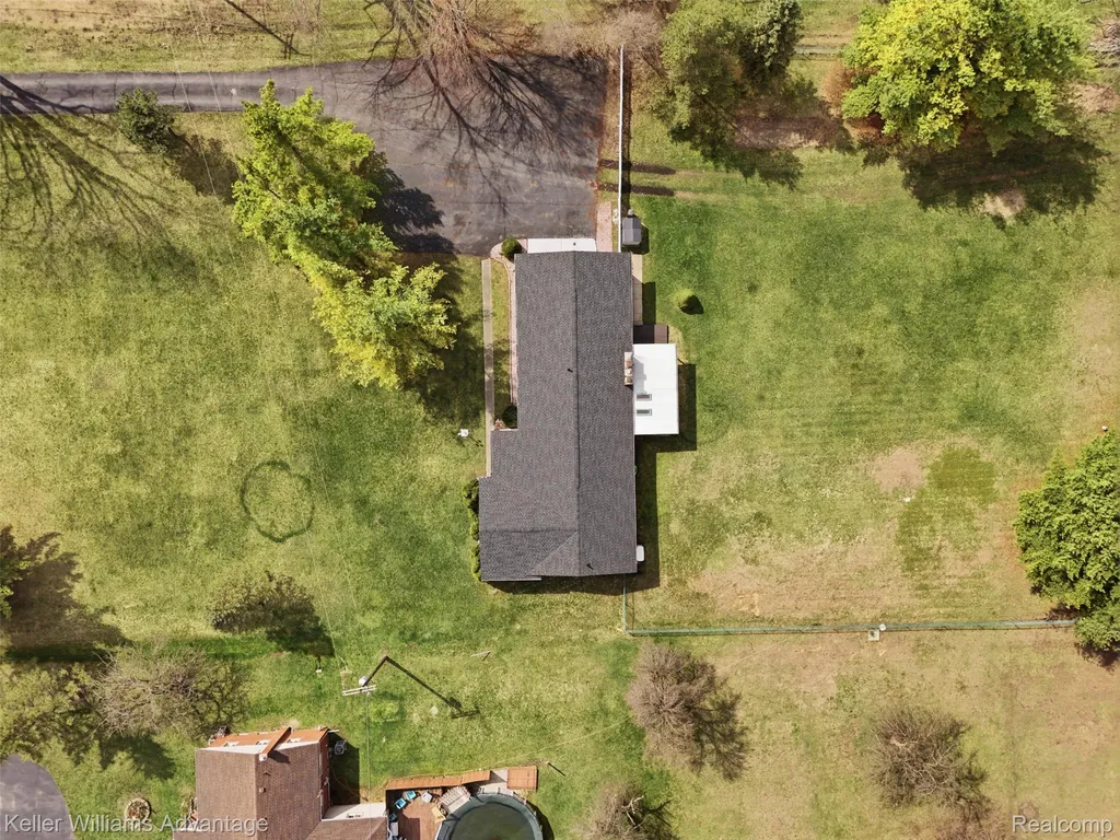 28800 Sibley Road Huron Charter Township MI 48174
