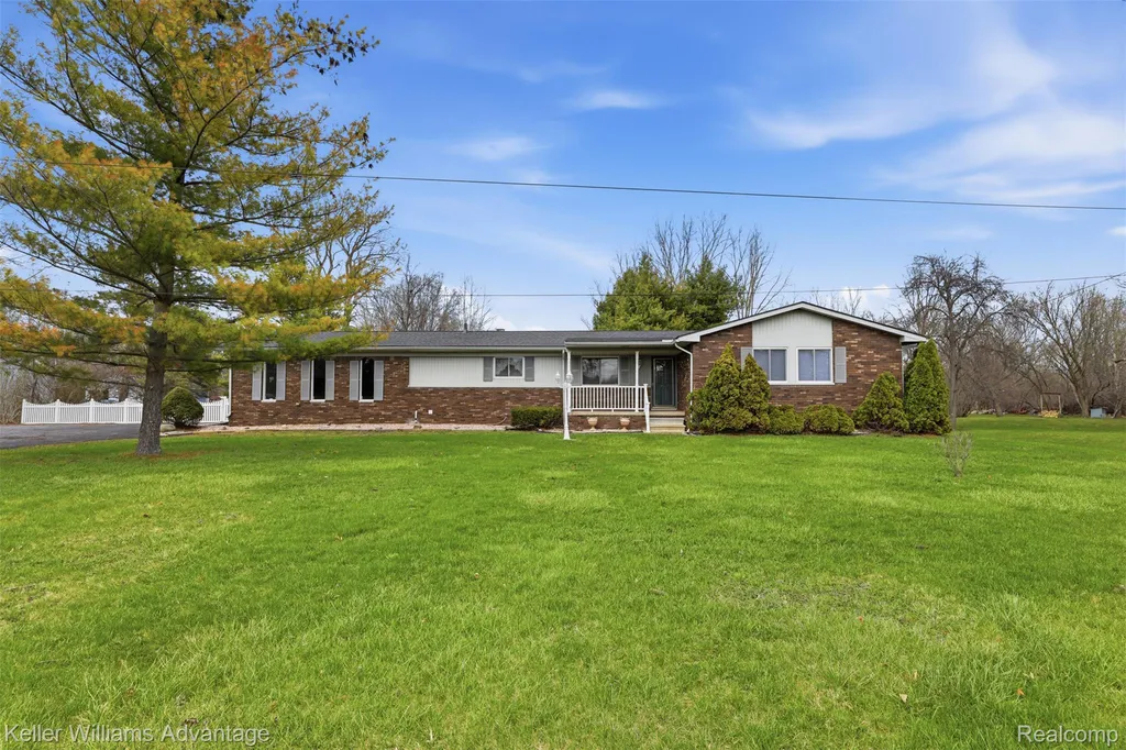 28800 Sibley Road Huron Charter Township MI 48174