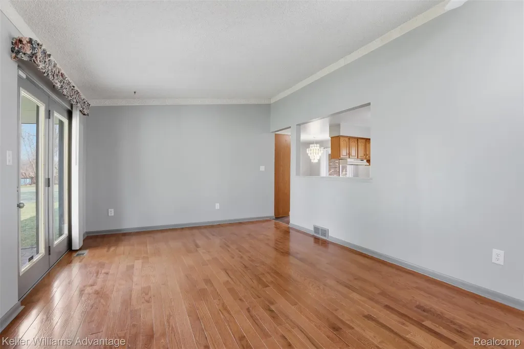 28800 Sibley Road Huron Charter Township MI 48174