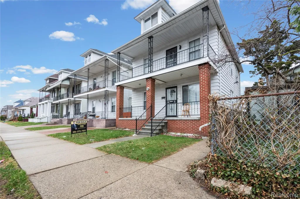 11412 Mcdougall Street Hamtramck City MI 48212