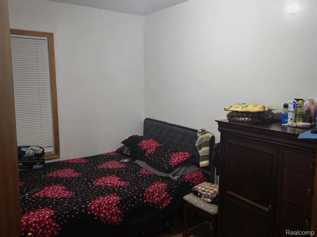 11412 Mcdougall Street Hamtramck City MI 48212