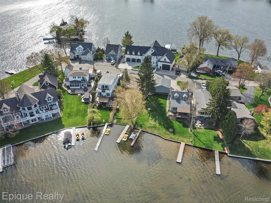 296 Shady Oaks Street Orion Charter Township MI 48362