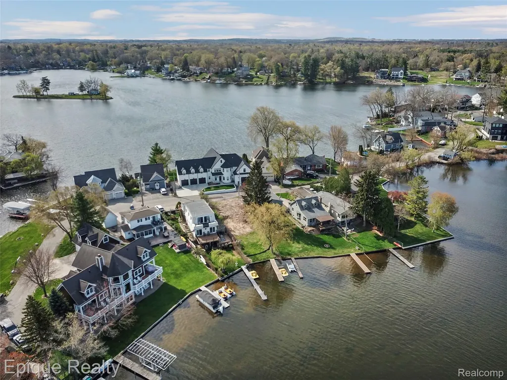 296 Shady Oaks Street Orion Charter Township MI 48362