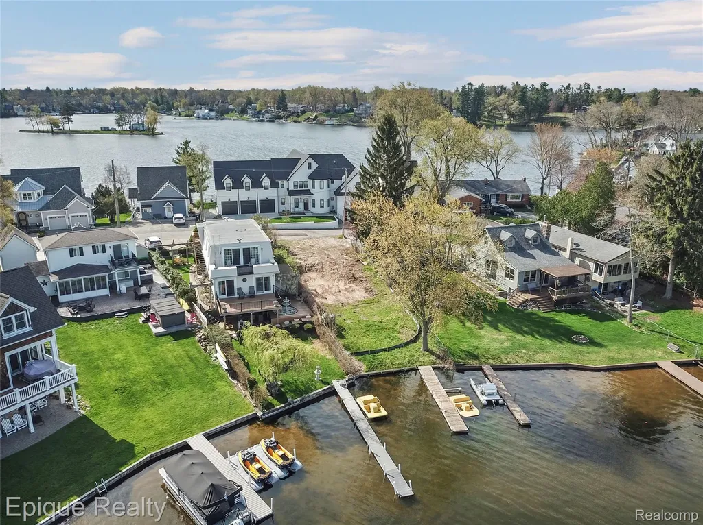 296 Shady Oaks Street Orion Charter Township MI 48362