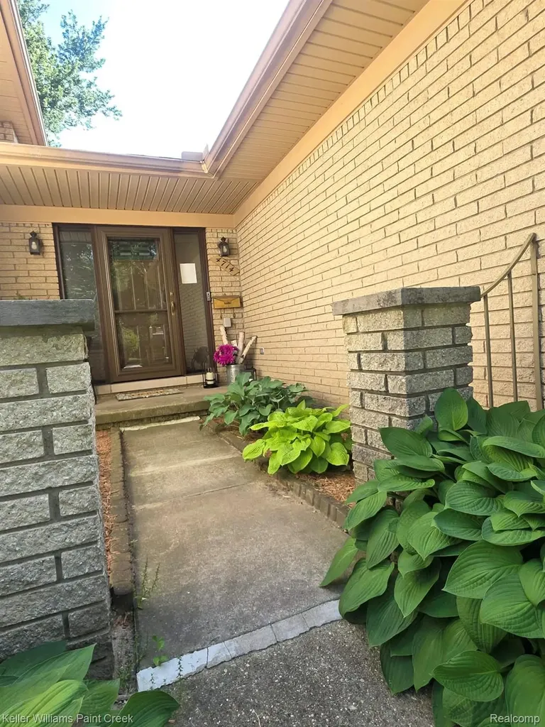 4714 Pickwick Drive Sterling Heights City MI 48310