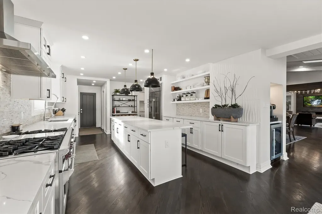 2440 Lake Angelus Lane Lake Angelus City MI 48326