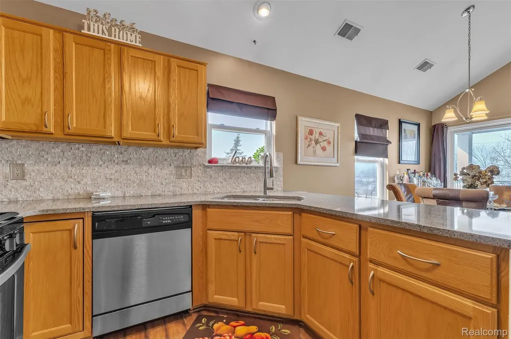 29104 Philadelphia Drive Chesterfield Township MI 48051