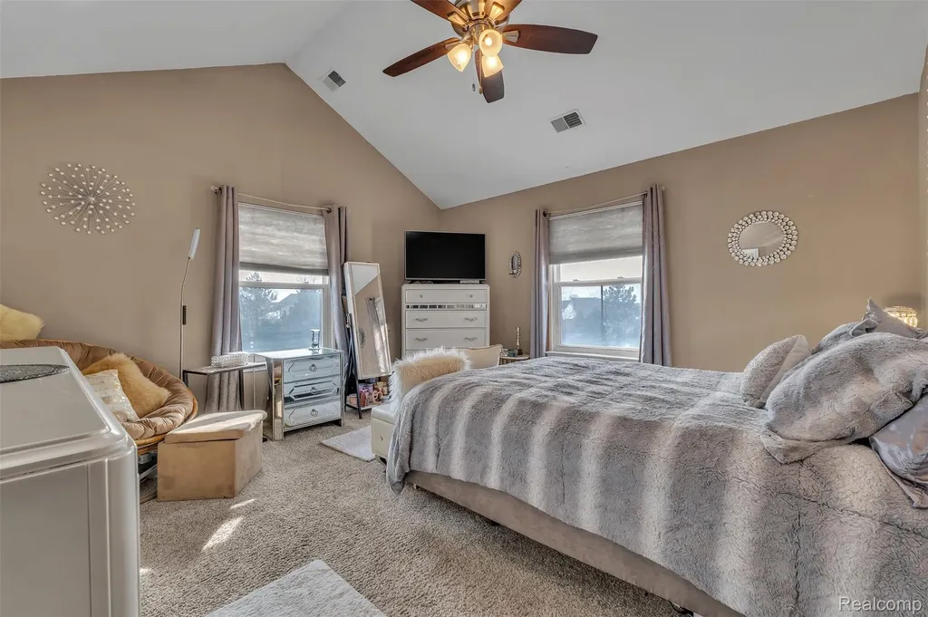 29104 Philadelphia Drive Chesterfield Township MI 48051