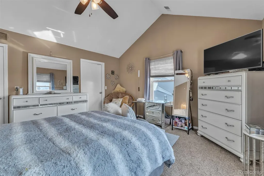 29104 Philadelphia Drive Chesterfield Township MI 48051