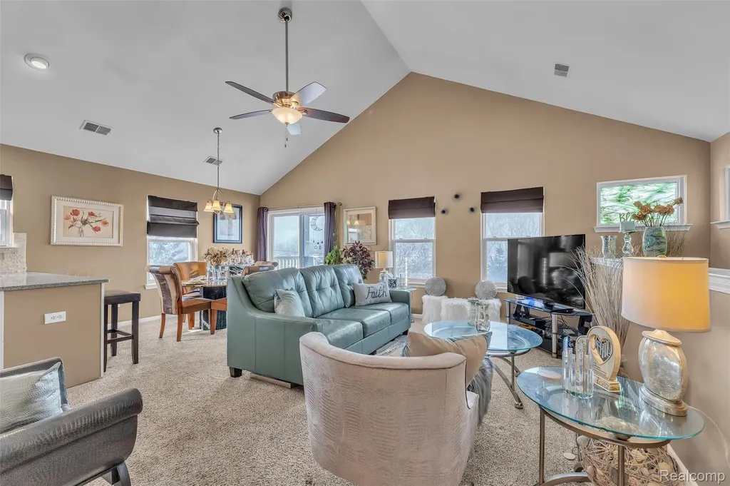 29104 Philadelphia Drive Chesterfield Township MI 48051
