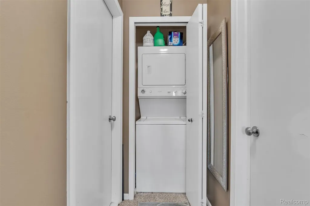 29104 Philadelphia Drive Chesterfield Township MI 48051