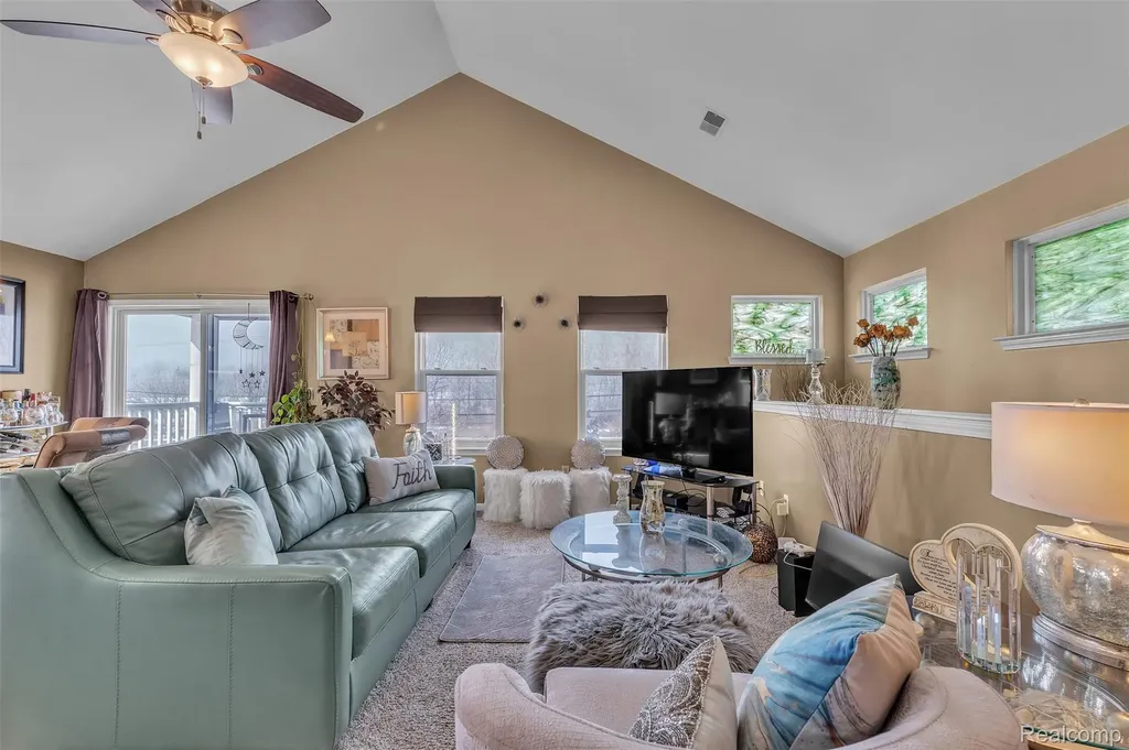 29104 Philadelphia Drive Chesterfield Township MI 48051
