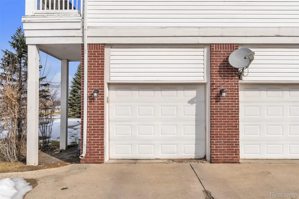 29104 Philadelphia Drive Chesterfield Township MI 48051