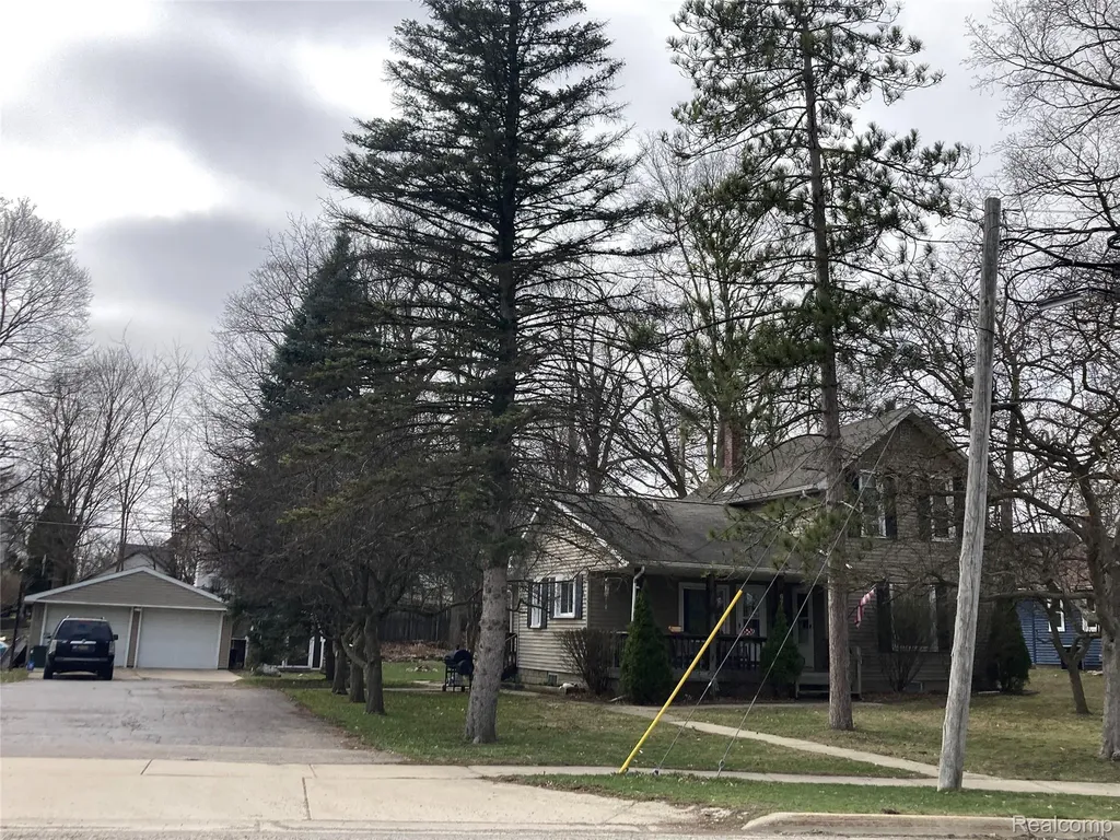 Lapeer City MI 48446