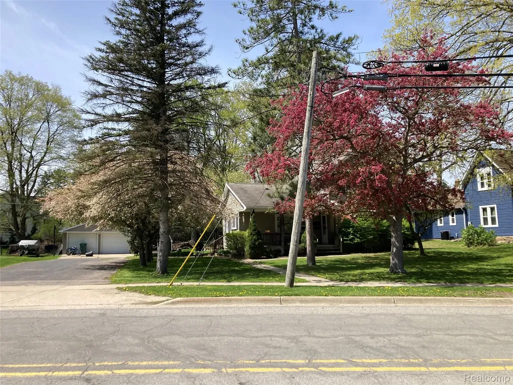 Lapeer City MI 48446