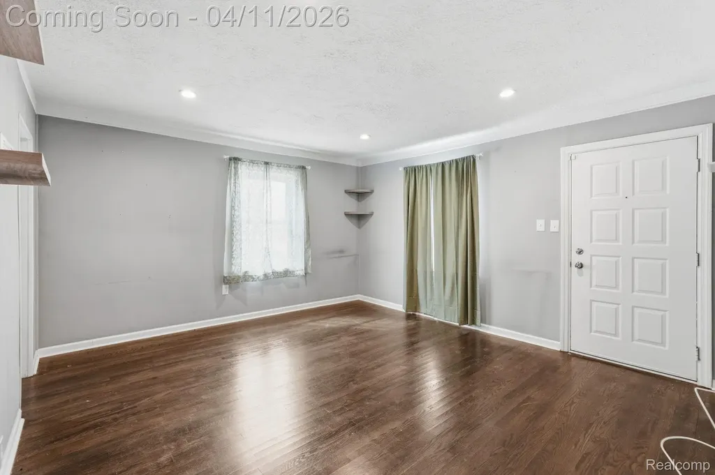 23360 Battelle Avenue Hazel Park City MI 48030