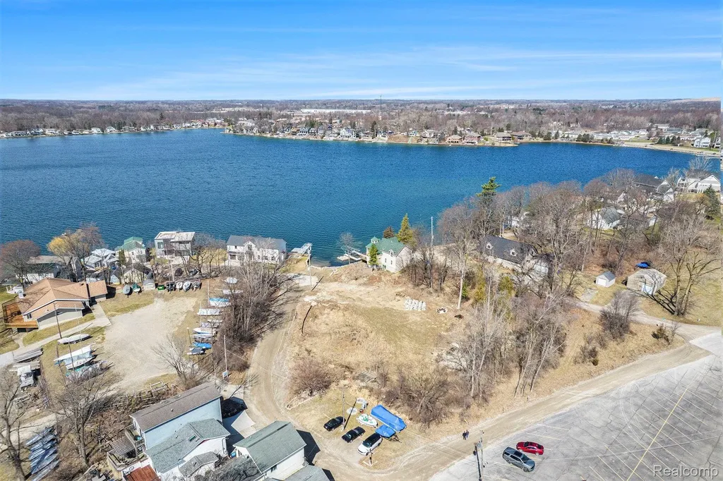 2294 Sonora Drive Fenton Charter Township MI 48430