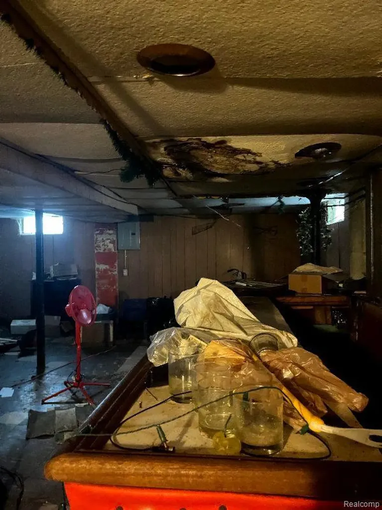 18681 Shields Street Detroit City MI 48234