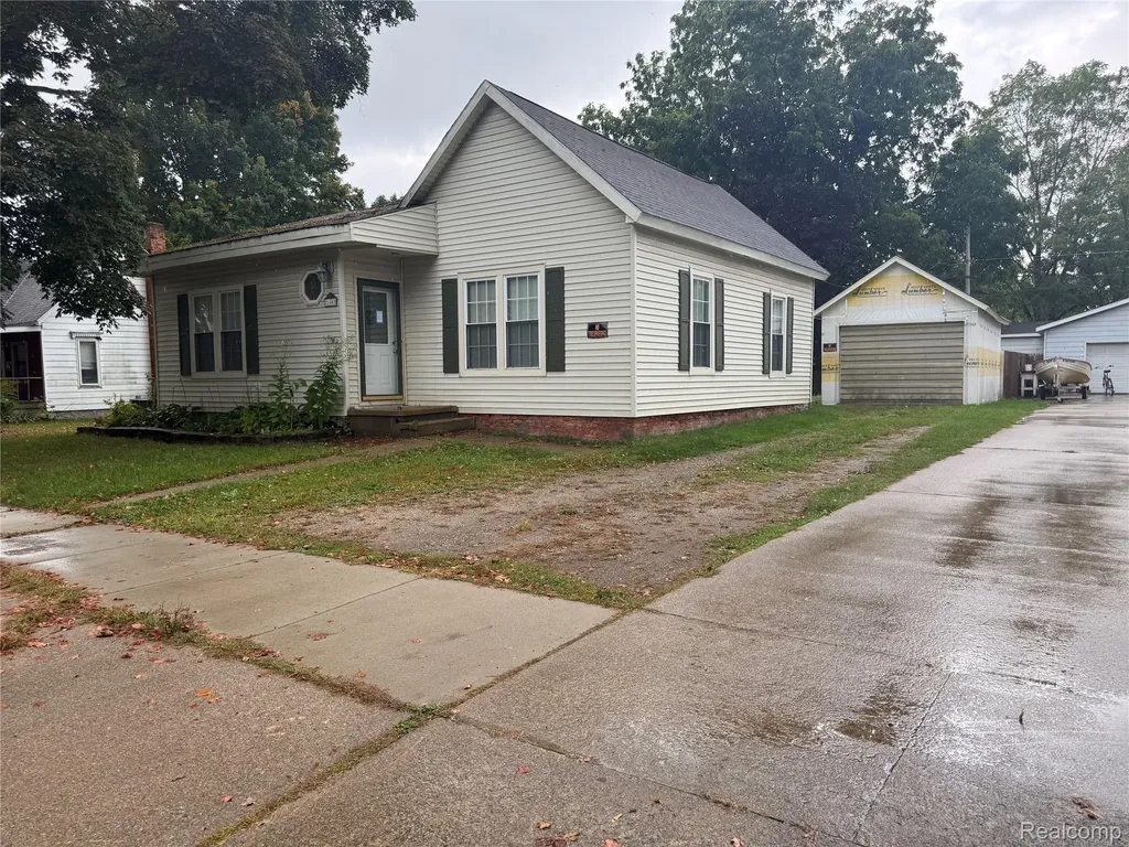 140 Alexander Street Caro City MI 48723