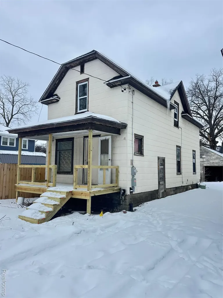 1239 Poplar Street Flint City MI 48503