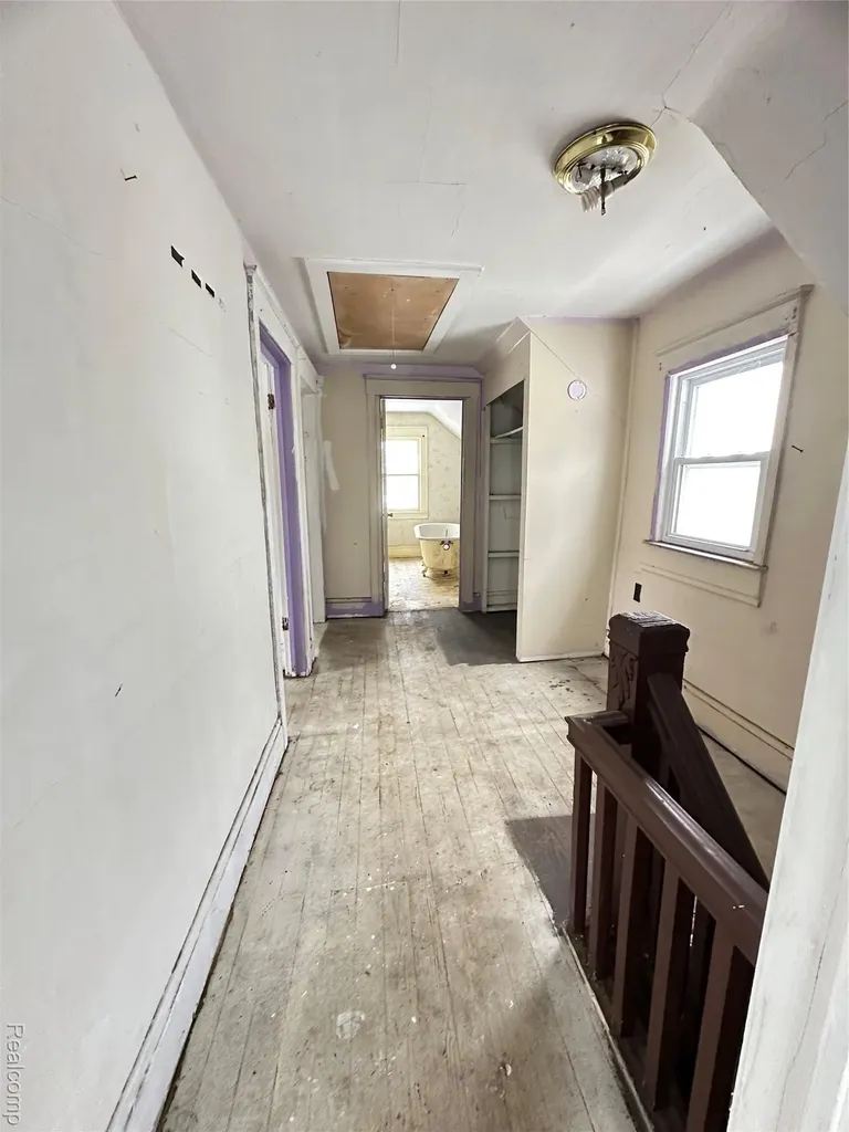 1239 Poplar Street Flint City MI 48503