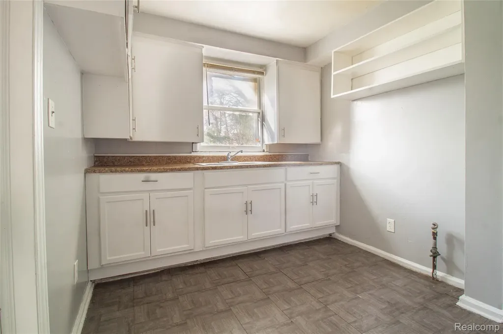 13878 Eastburn Street Detroit City MI 48205